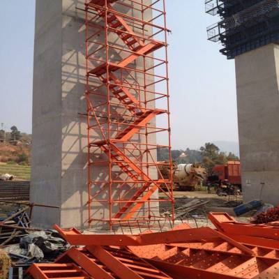 施工安全爬梯的多維應用與關鍵作用